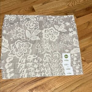 Food Network Neutral Floral Placemats